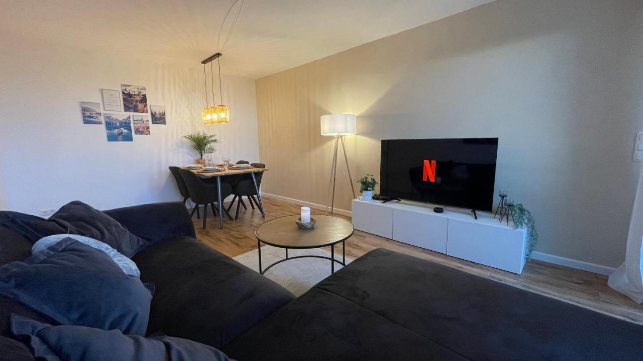 Moderne 2-Zimmer-Wohnung Mit Atemberaubender Skyline Aussicht Auf Frankfurt! Steinbach im Taunus Exterior photo