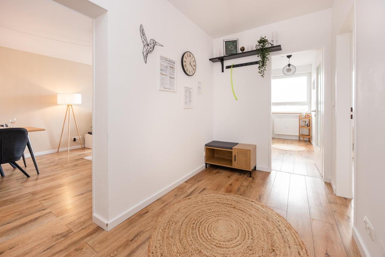 Moderne 2-Zimmer-Wohnung Mit Atemberaubender Skyline Aussicht Auf Frankfurt! Steinbach im Taunus Exterior photo