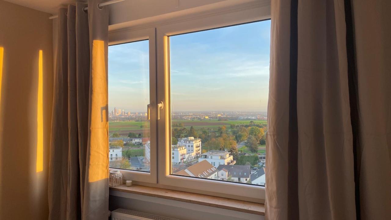 Moderne 2-Zimmer-Wohnung Mit Atemberaubender Skyline Aussicht Auf Frankfurt! Steinbach im Taunus Exterior photo
